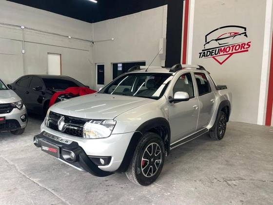 RENAULT DUSTER OROCH 1.6 16V SCE FLEX DYNAMIQUE MANUAL RENAULT DUSTER OROCH 1.6 16V SCE FLEX DYNAMIQUE MANUAL